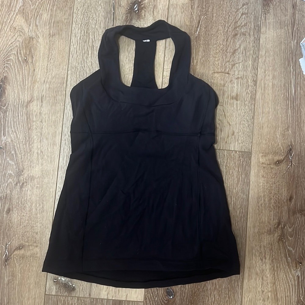 Lululemon top